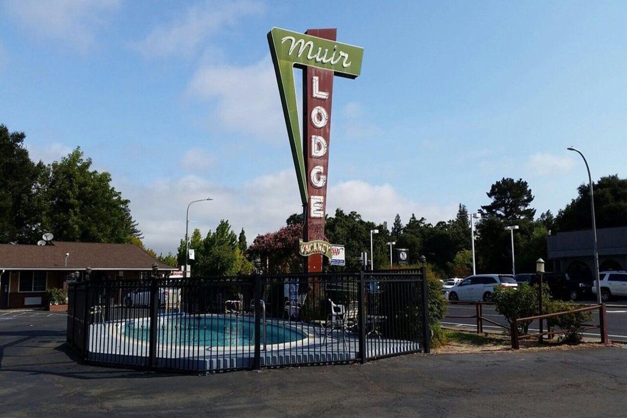 Muir Lodge Motel Martinez Exteriör bild