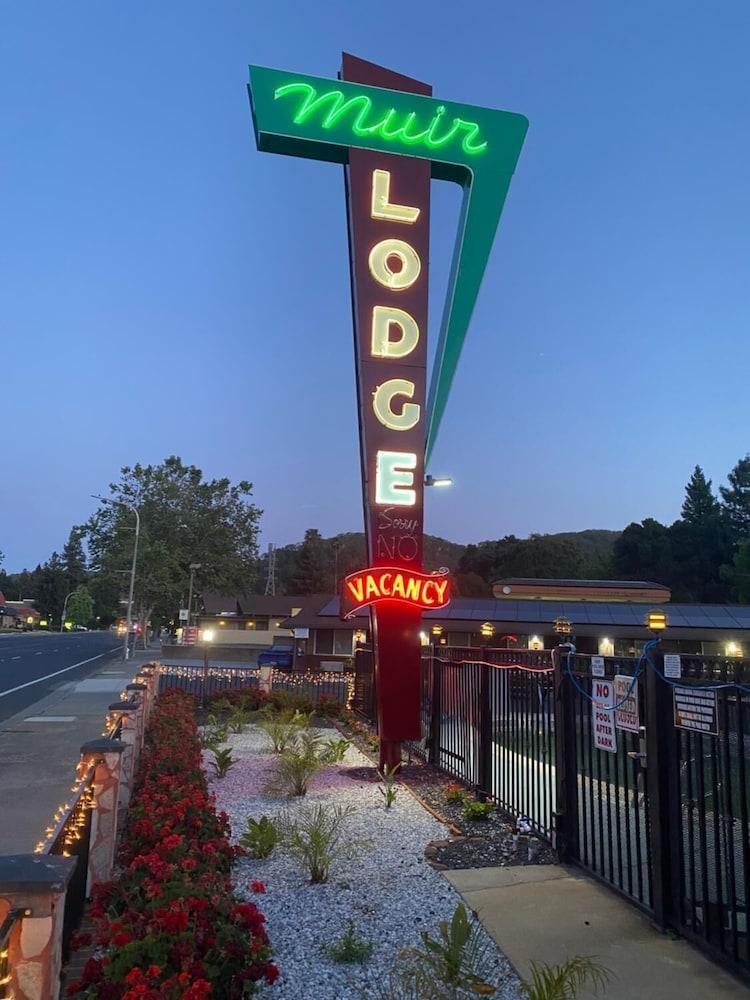 Muir Lodge Motel Martinez Exteriör bild